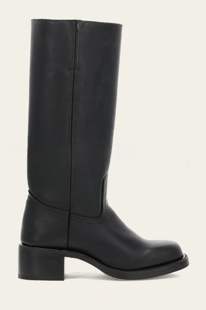 Bottes orthopédiques gracieuses pour un look moderne