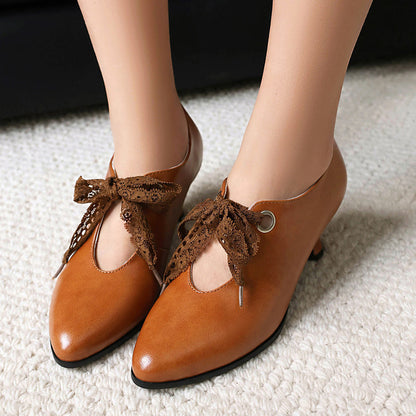 Chaussures Orthopédiques d'Inspiration Vintage