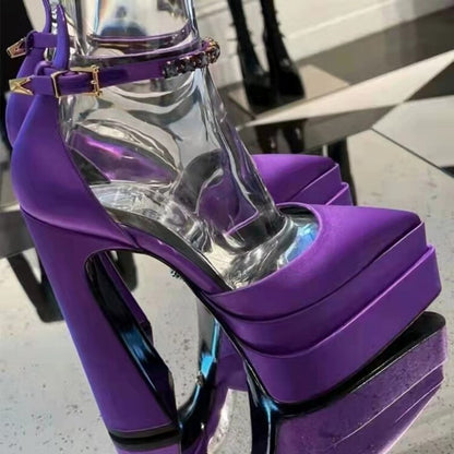 Sandales Orthopédiques Gracieuses au Look Moderne