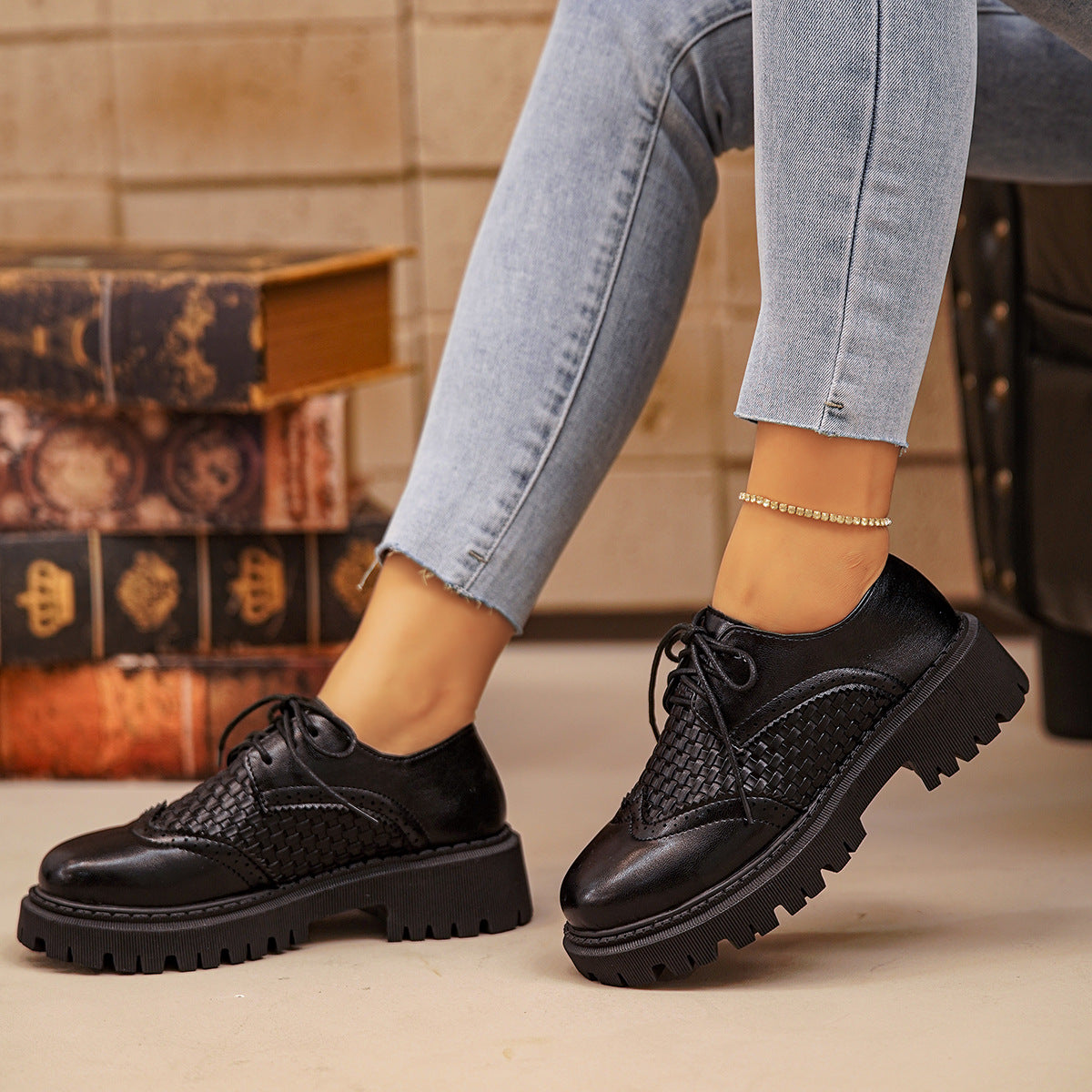 Chaussures Orthopédiques Gracieuses au Look Moderne