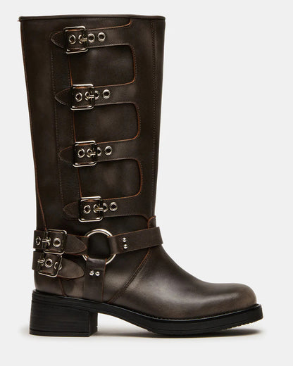 Bottes orthopédiques gracieuses pour un look moderne