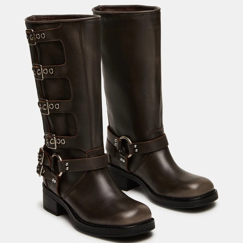Bottes orthopédiques gracieuses pour un look moderne