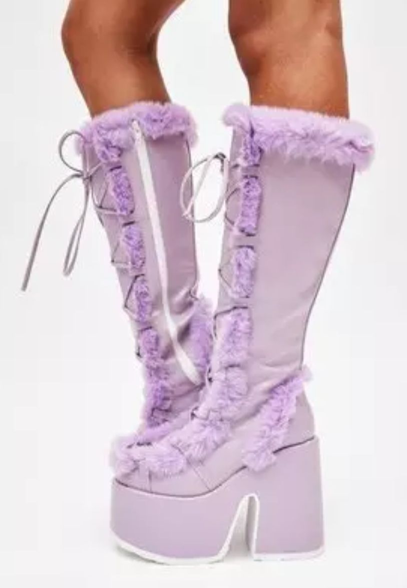 Bottes Orthopédiques Gracieuses au Look Moderne