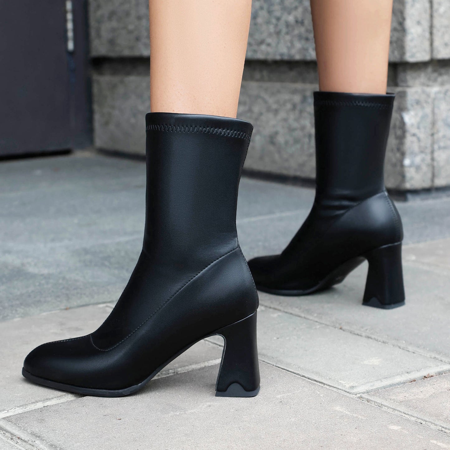 Bottes Orthopédiques Gracieuses au Look Moderne