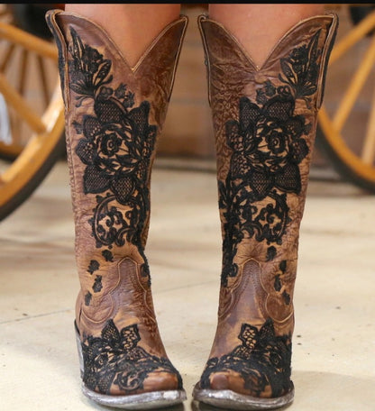 Bottes Orthopédiques Gracieuses au Look Moderne
