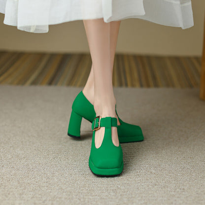 Chaussures Orthopédiques d'Inspiration Vintage