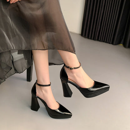 Chaussures Orthopédiques Gracieuses au Look Moderne