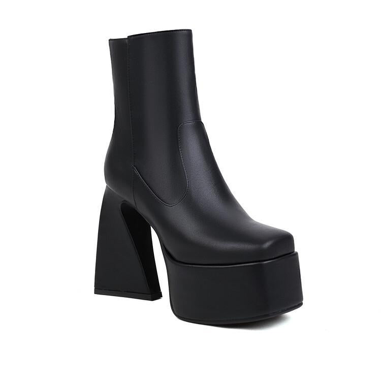 Bottes Orthopédiques Classiques au Style Intemporel