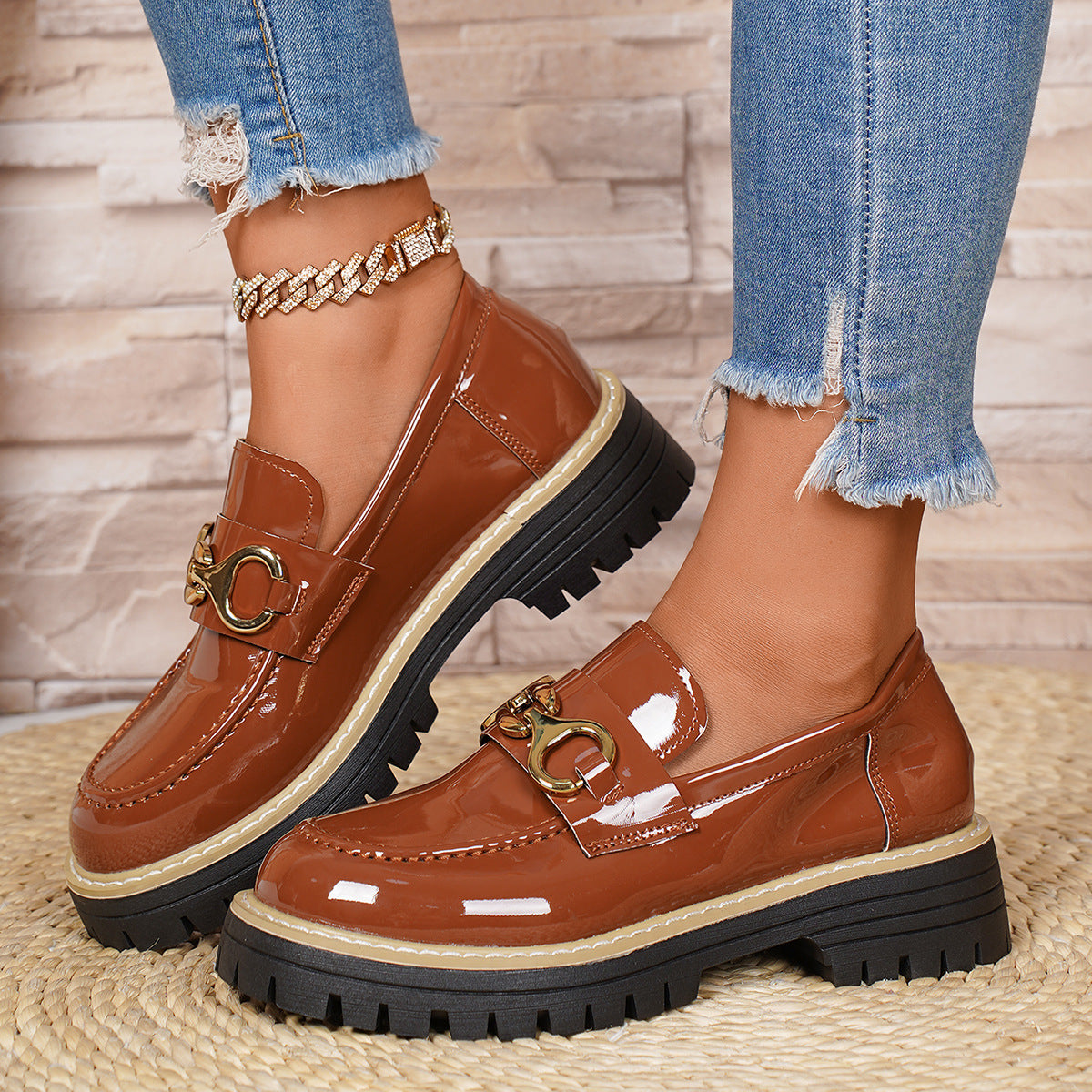 Chaussures Orthopédiques d'Inspiration Vintage