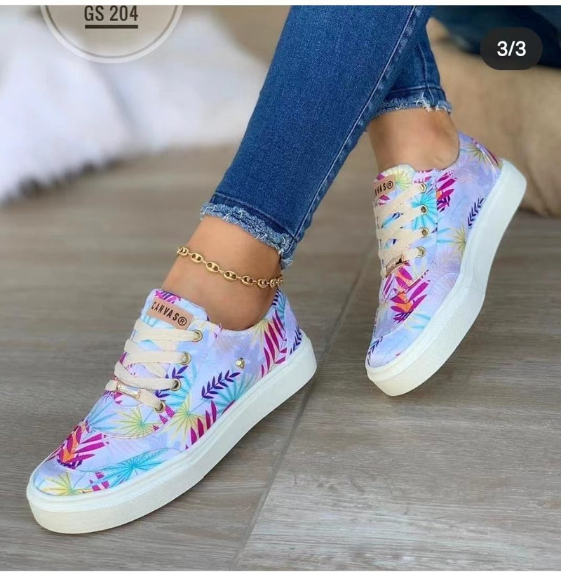 Chaussures Orthopédiques d'Inspiration Vintage