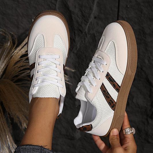 Chaussures Orthopédiques Gracieuses au Look Moderne