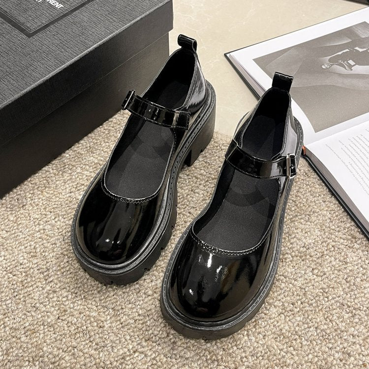 Chaussures Orthopédiques d'Inspiration Vintage
