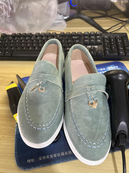 Chaussures Orthopédiques d'Inspiration Vintage