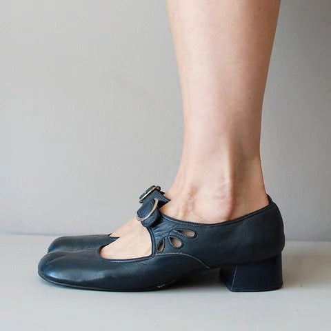 Chaussures Orthopédiques d'Inspiration Vintage