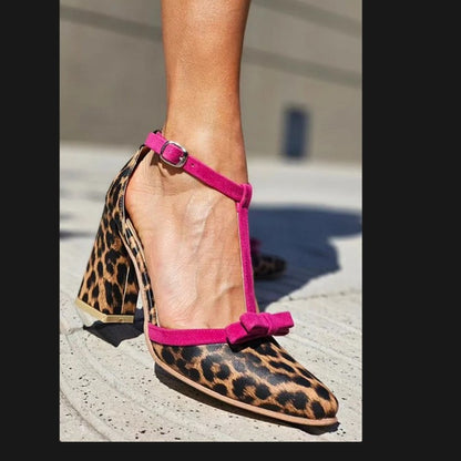 Chaussures Orthopédiques d'Inspiration Vintage