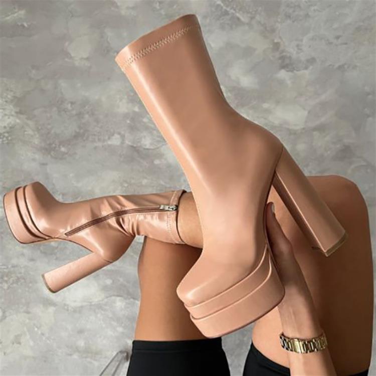 Bottes Orthopédiques Gracieuses au Look Moderne