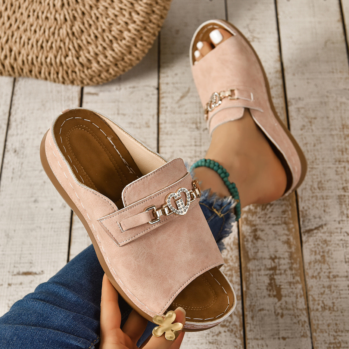 Chaussures Orthopédiques Gracieuses au Look Moderne