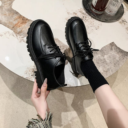 Chaussures Orthopédiques d'Inspiration Vintage