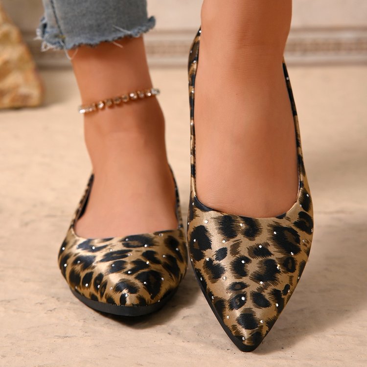 Chaussures Orthopédiques Gracieuses au Look Moderne