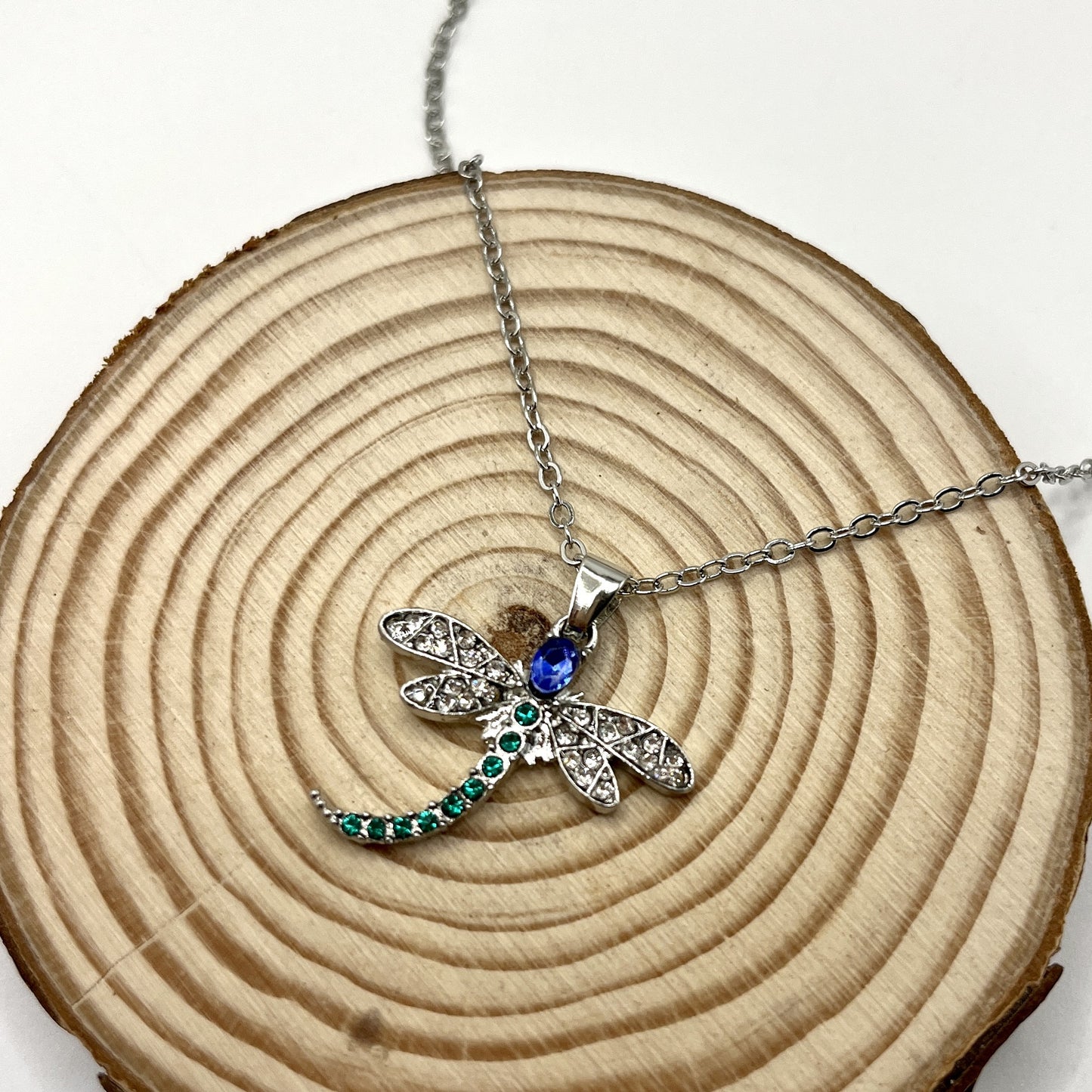 Collier classique au charme intemporel