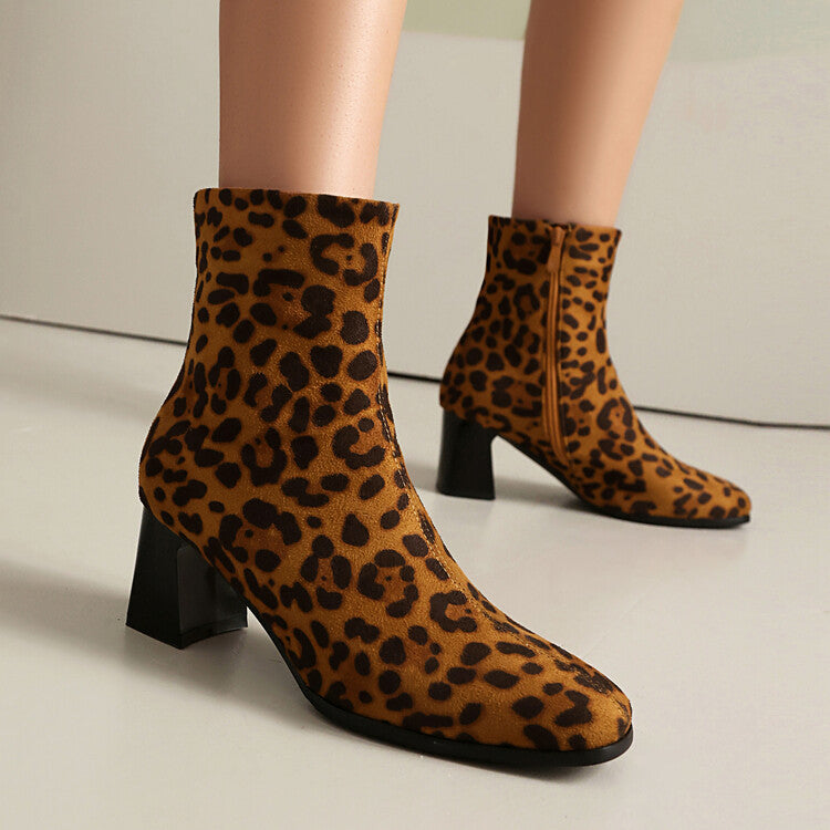 Bottes Orthopédiques Classiques au Style Intemporel