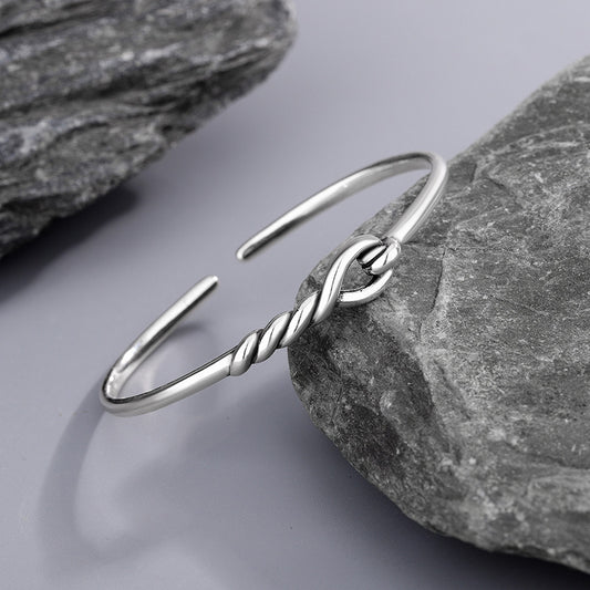 Bracelet classique au charme intemporel