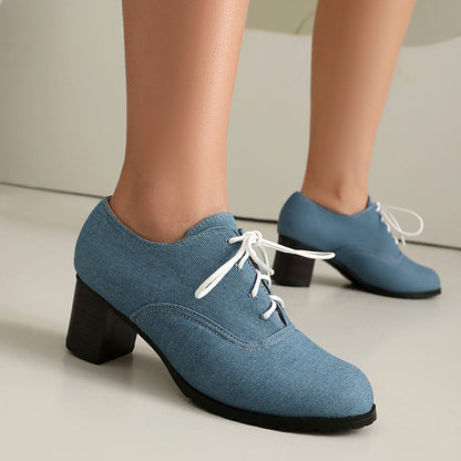 Chaussures Orthopédiques d'Inspiration Vintage