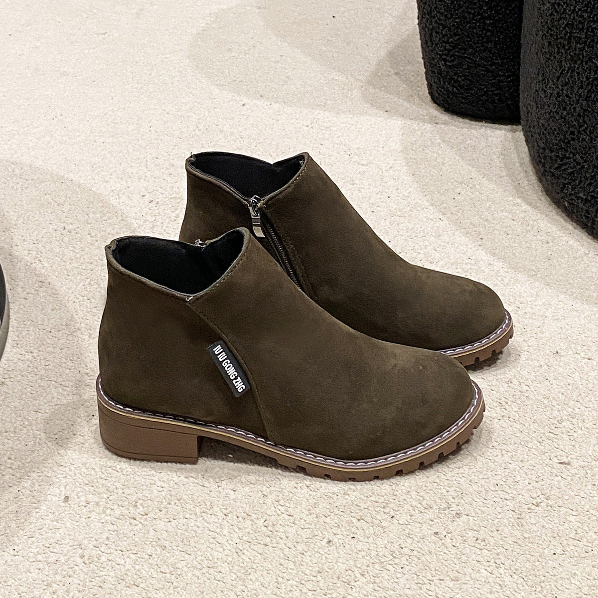 Chaussures Orthopédiques Gracieuses au Look Moderne