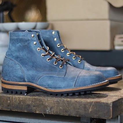 Bottes orthopédiques d'inspiration vintage
