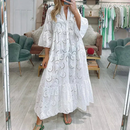 SL | Robe élégante avec œillets brodés