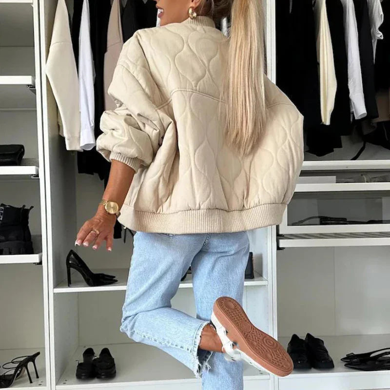 Veste au design réfléchi