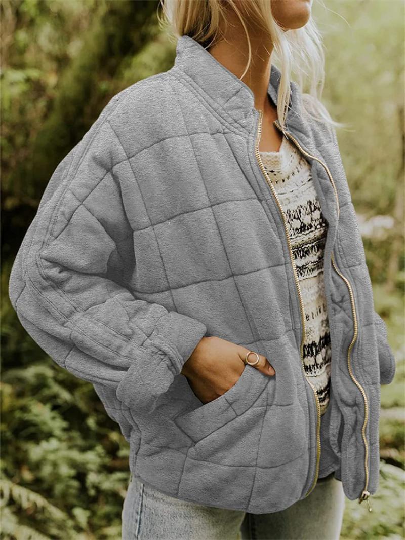 Veste au design réfléchi