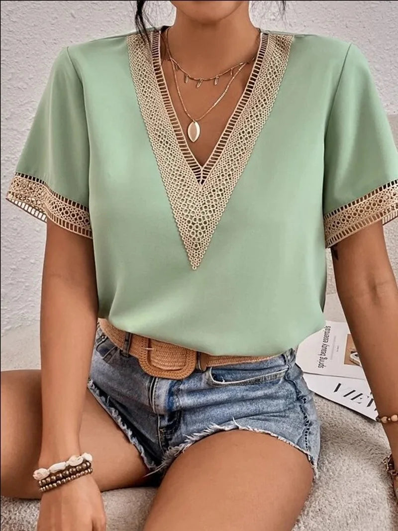 Moderne et minimaliste Chemise