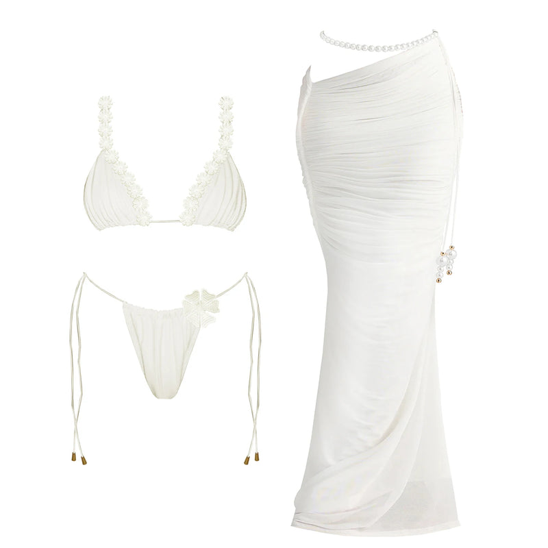 Casually Bikini With a Refined Edge