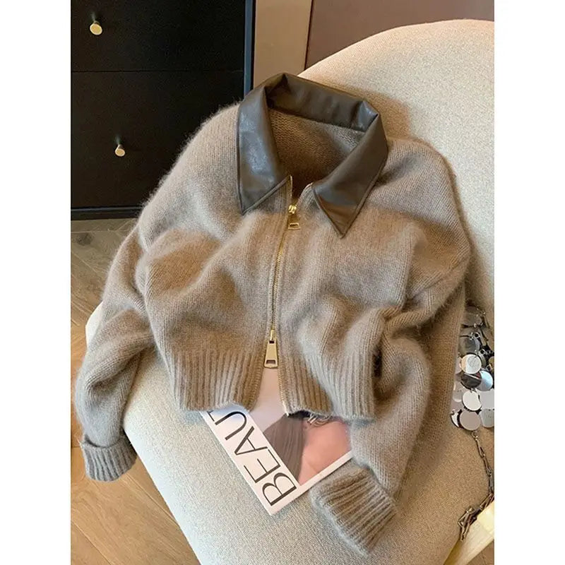 Pull au design réfléchi