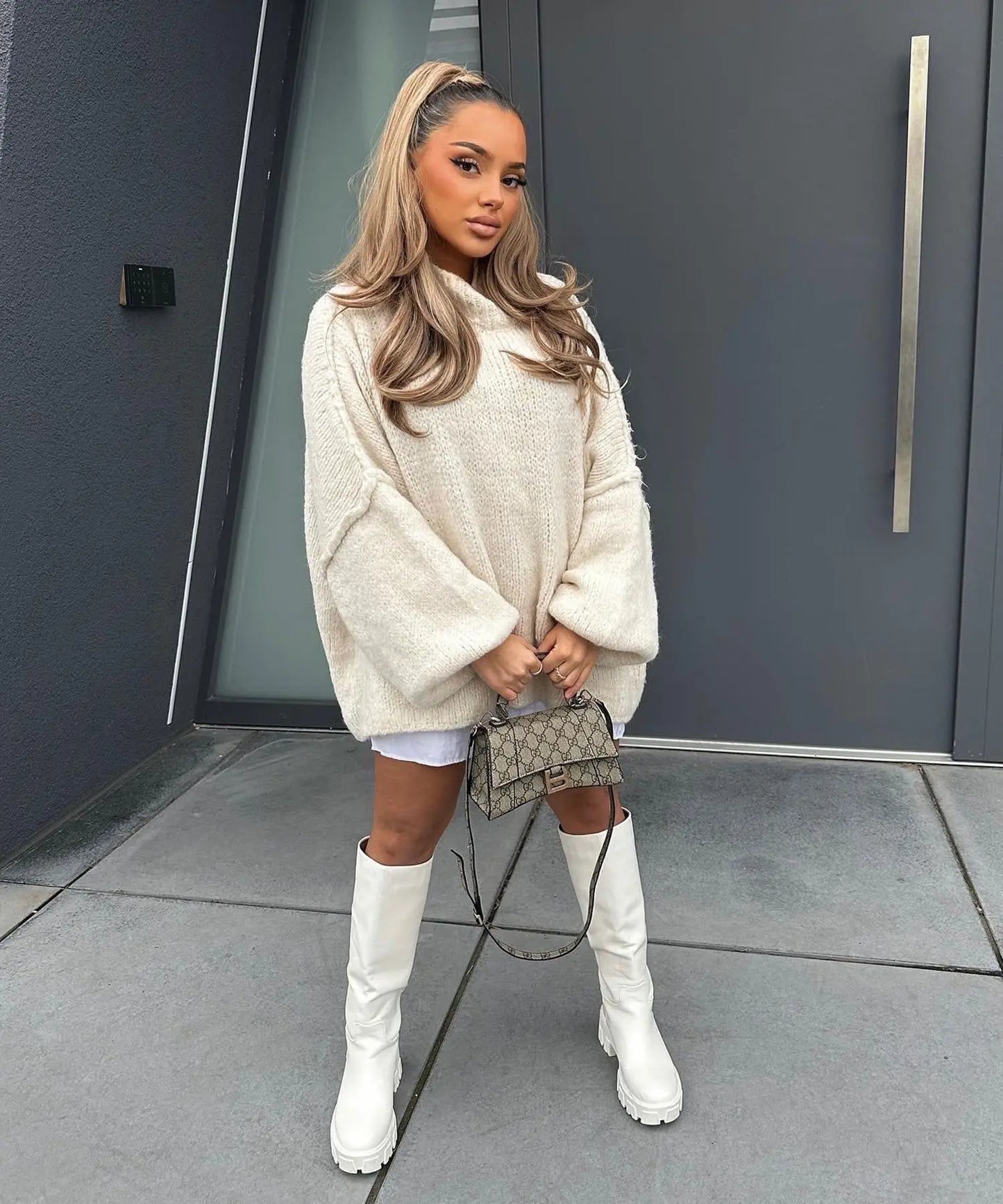 Moderne et minimaliste Pull