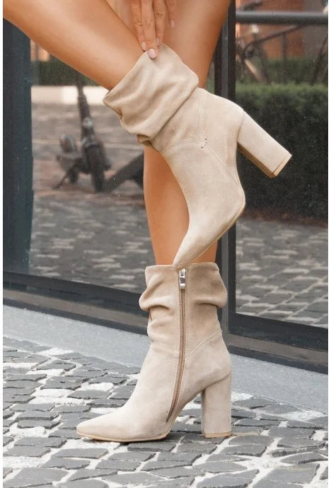 Bottes à talon carré en daim