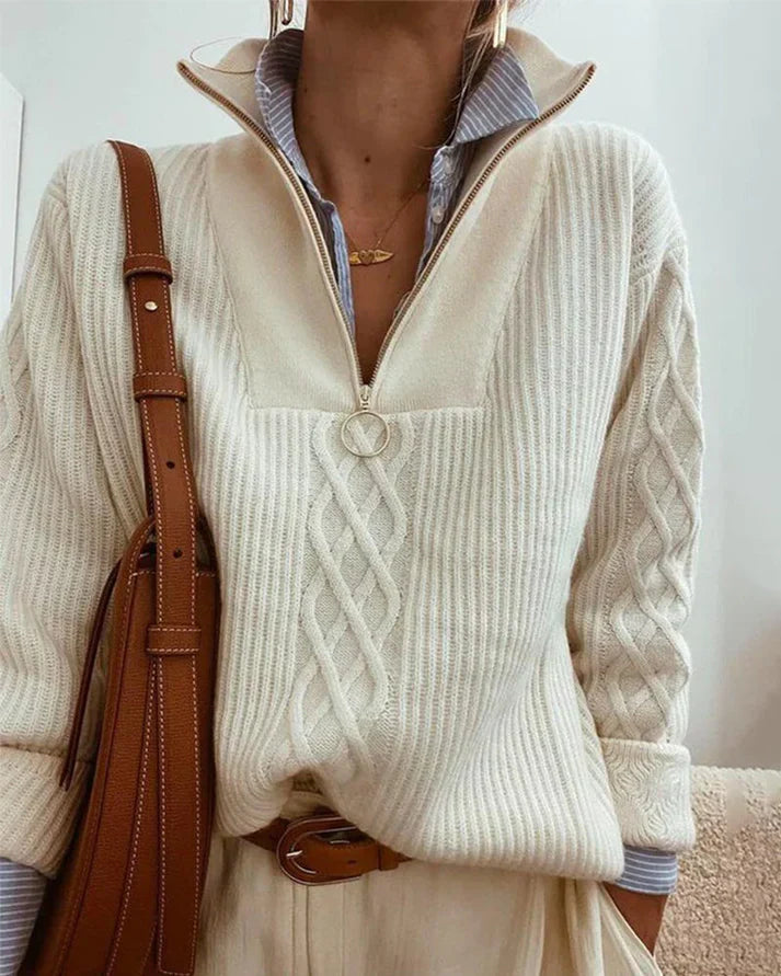Pull au design réfléchi