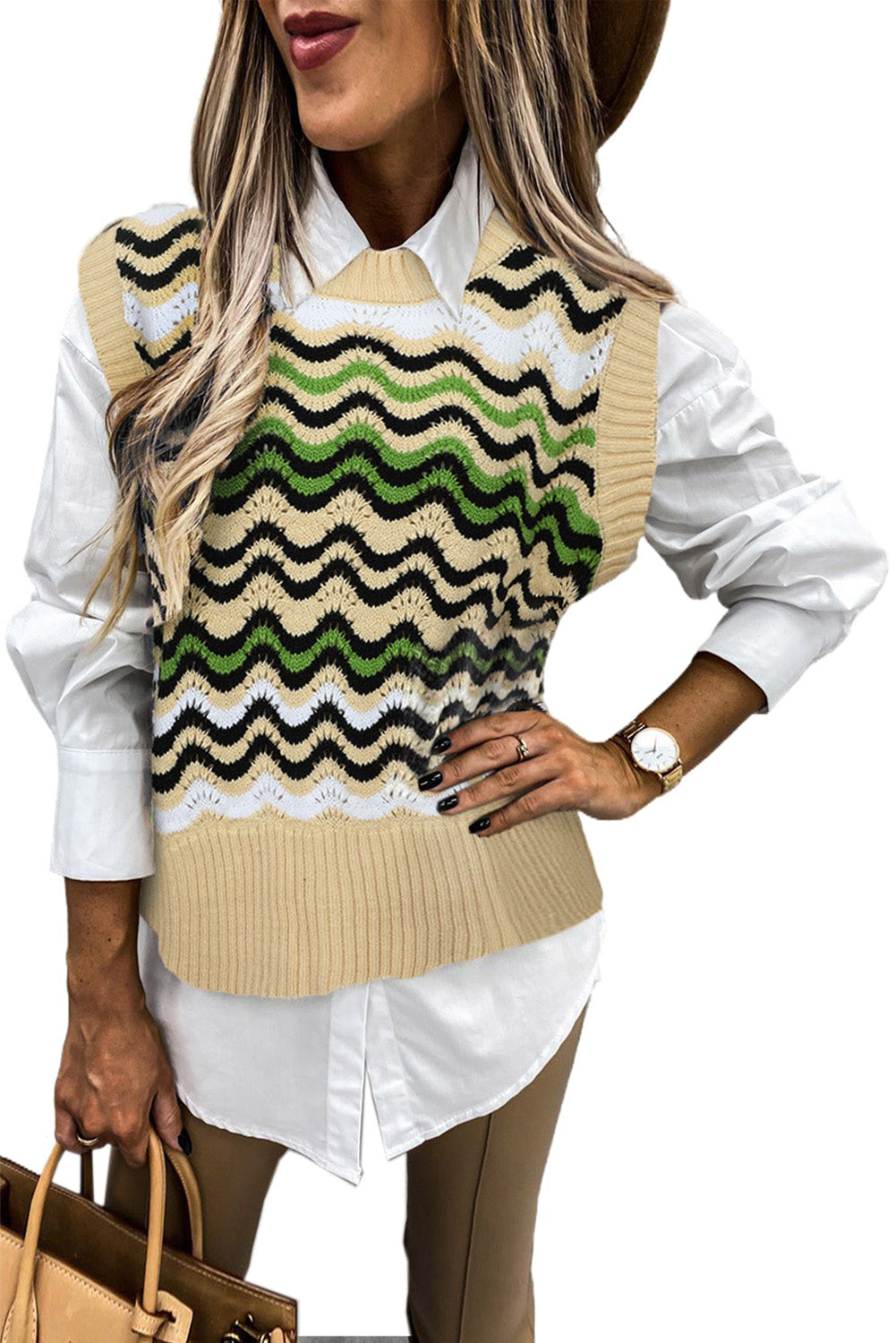 Pull au design réfléchi
