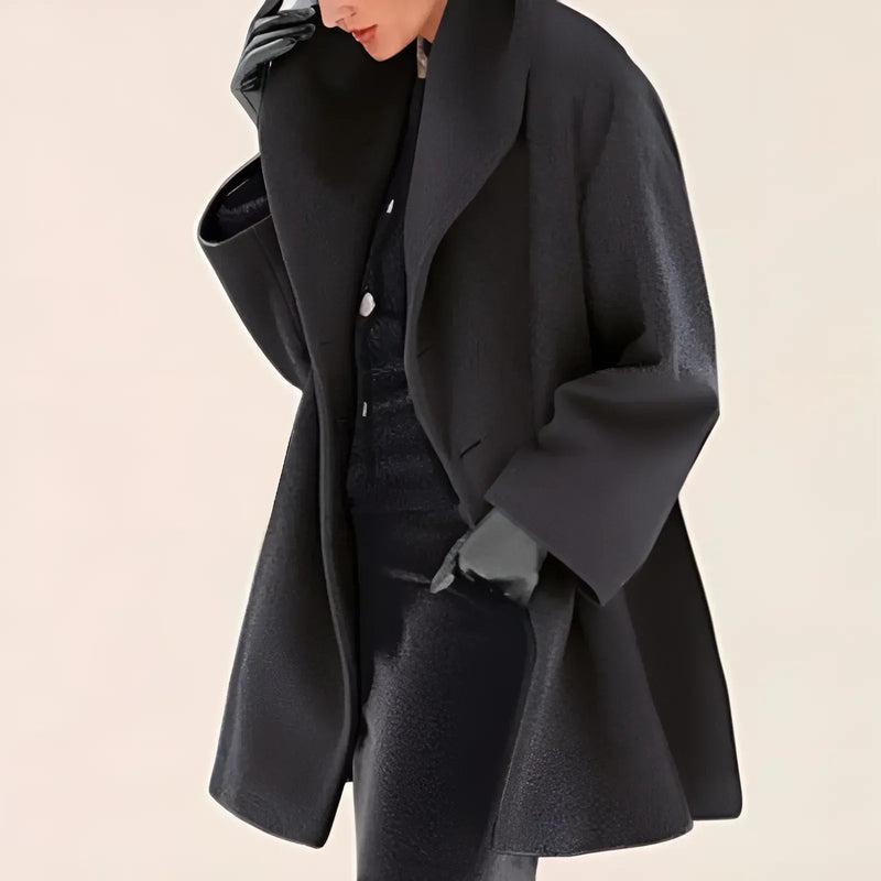 Manteau au design réfléchi
