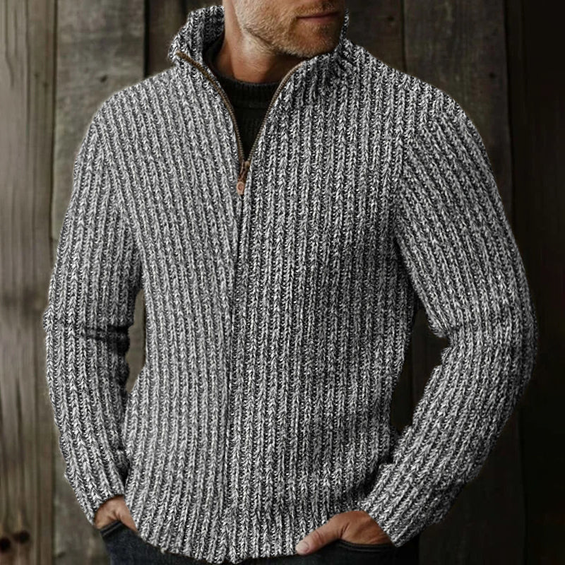 Pull au design réfléchi