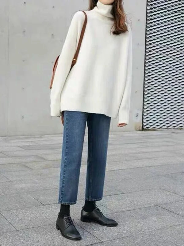 Pull à col roulé mélange cachemire à silhouette minimaliste, coloris taupe