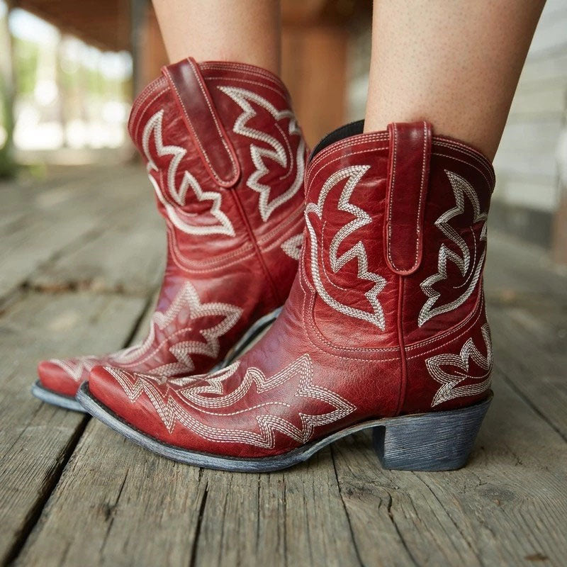Bottes orthopédiques d'inspiration vintage