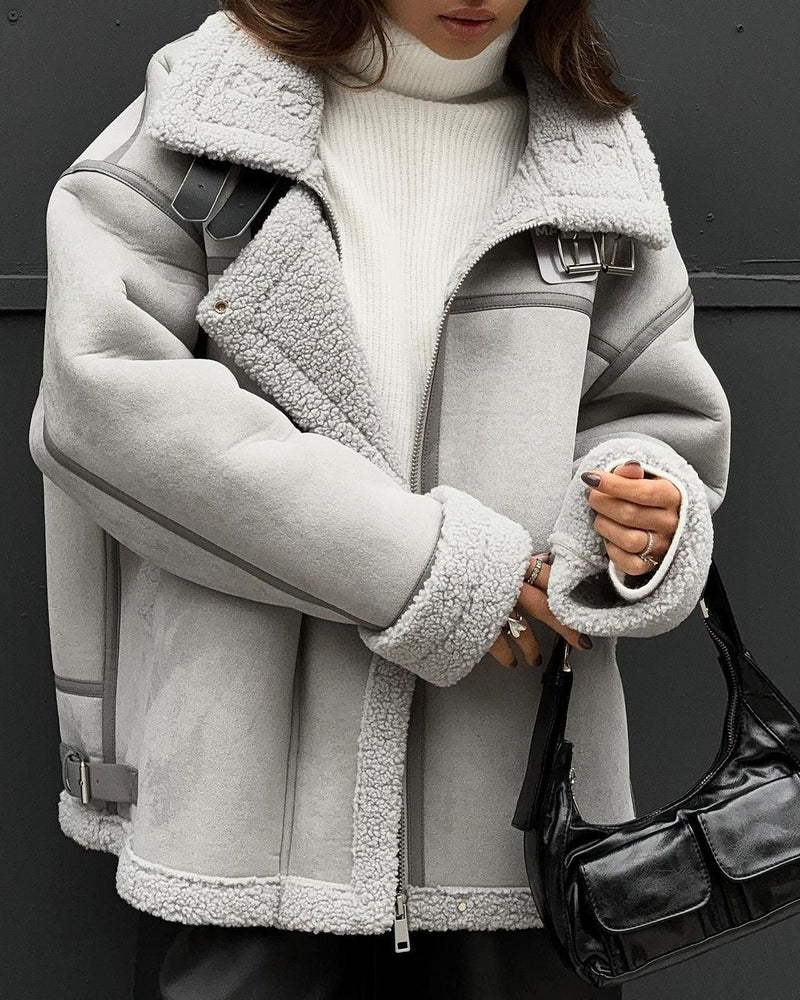 Veste au design réfléchi