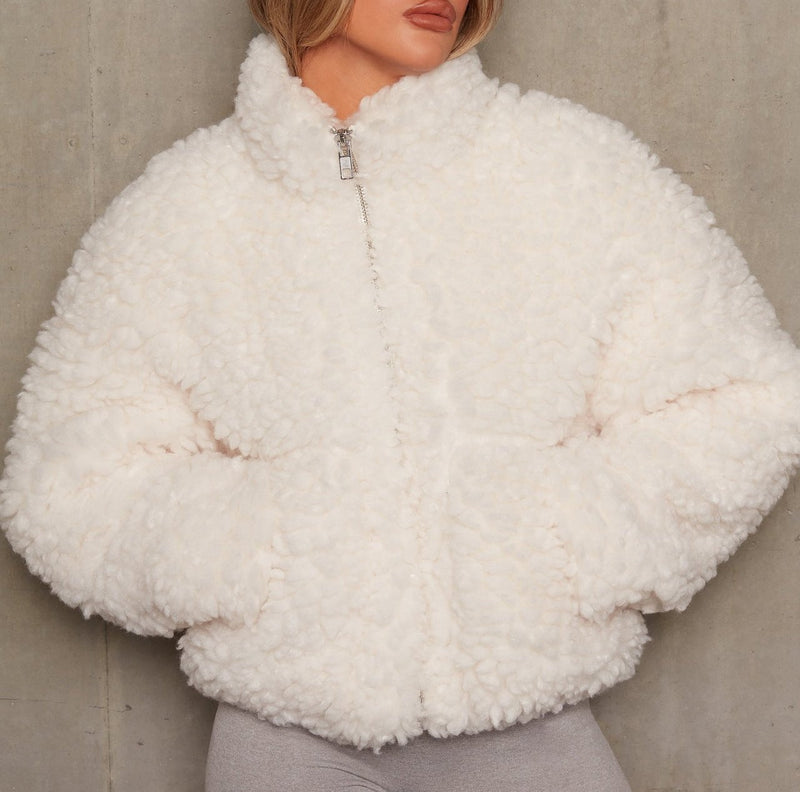 Manteau magnifiquement confectionné
