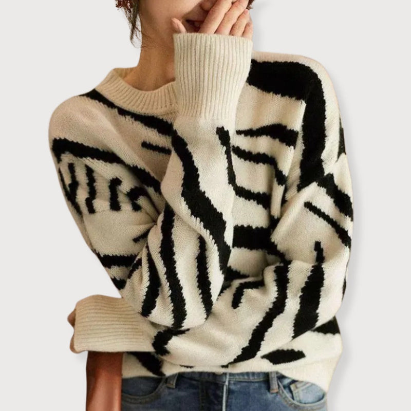 Pull au design réfléchi