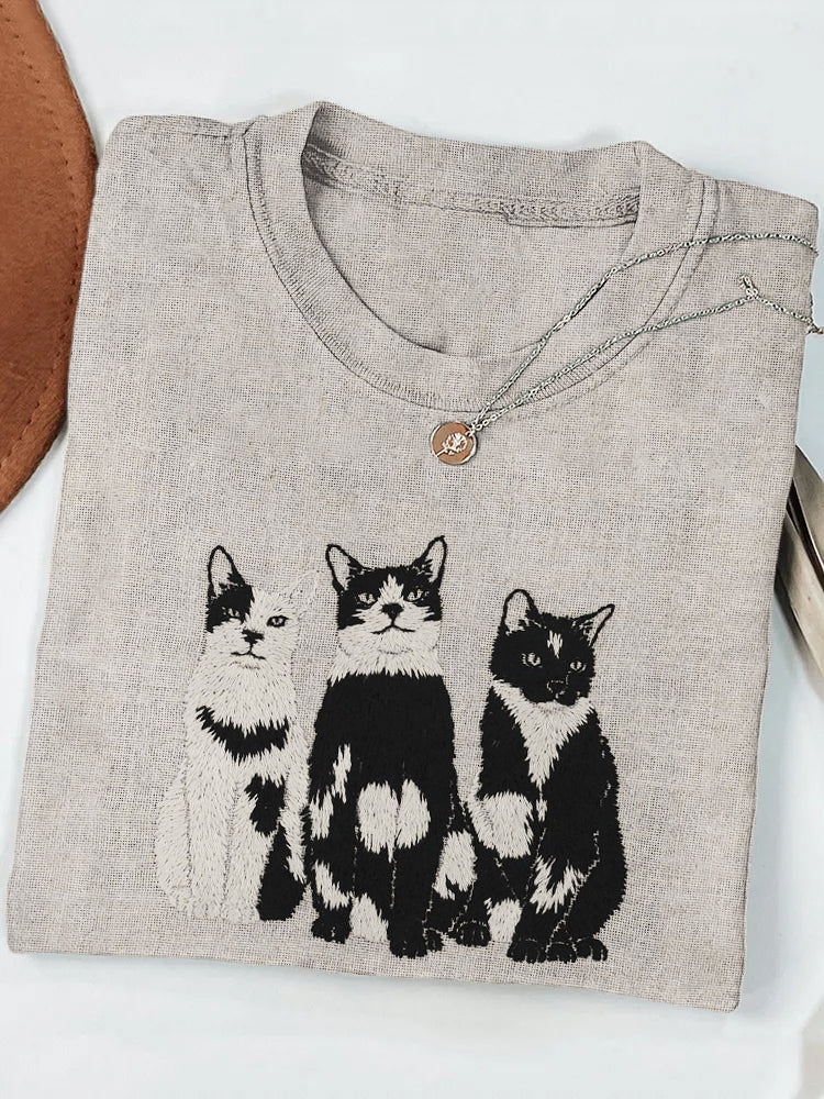 Cow Cat Embroidery Linen Casual T-Shirt elevenforest