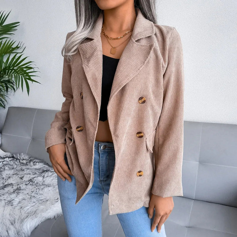 Veste au design réfléchi