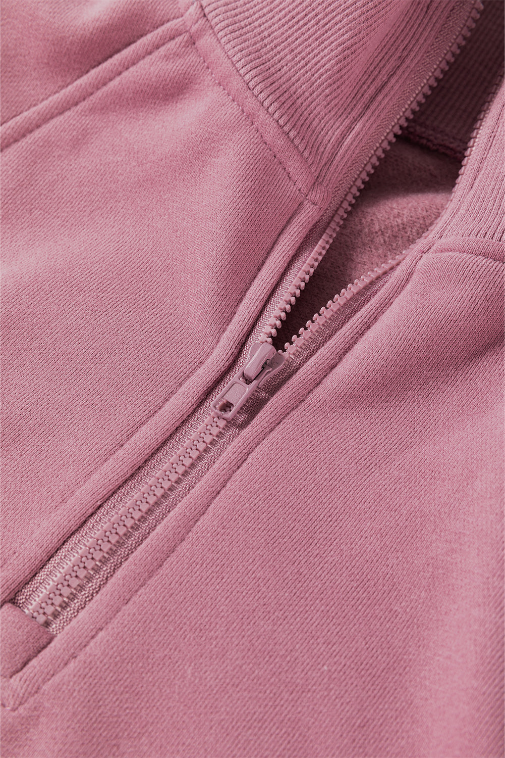 Pull magnifiquement confectionné