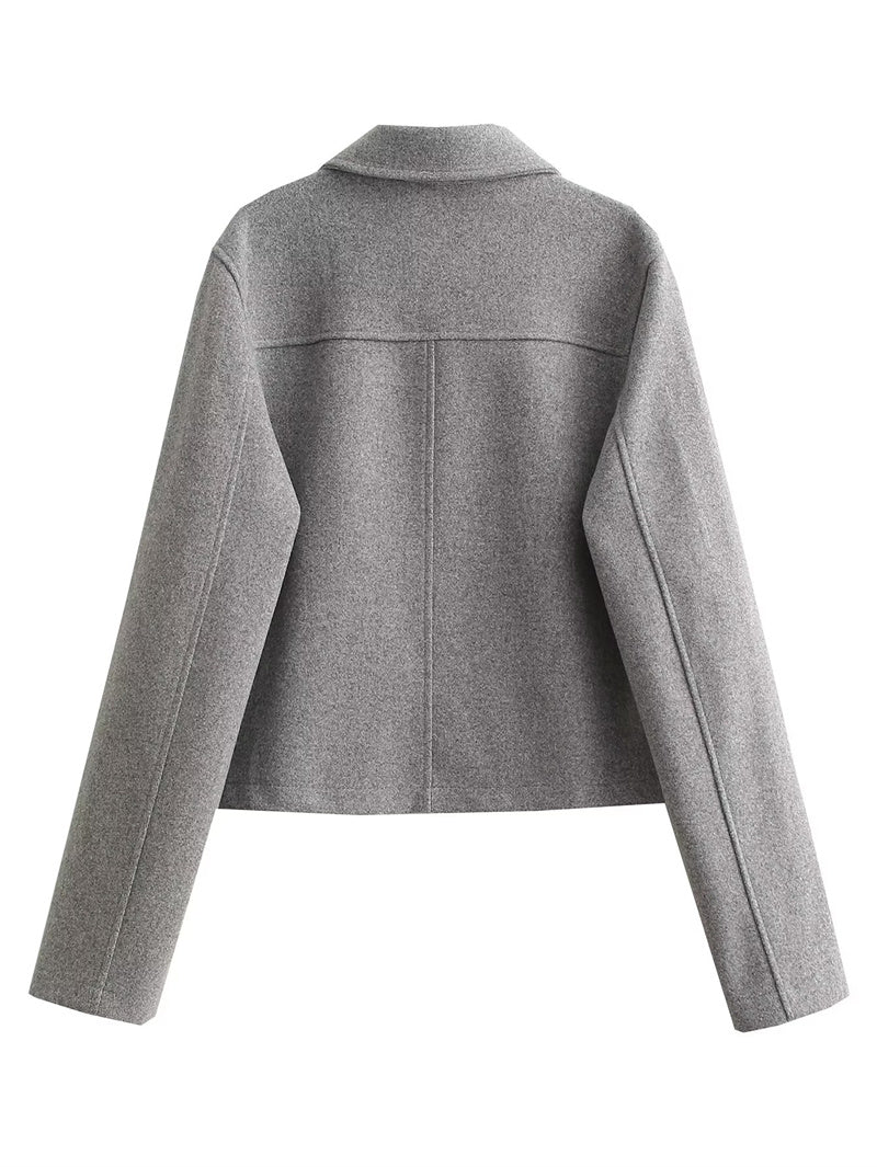 Veste au design réfléchi